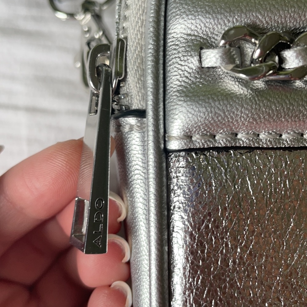 ALDO Camera bag 😍 - Picture 3 of 10